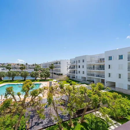 Luxury Marina With Pool And Balcony #2009